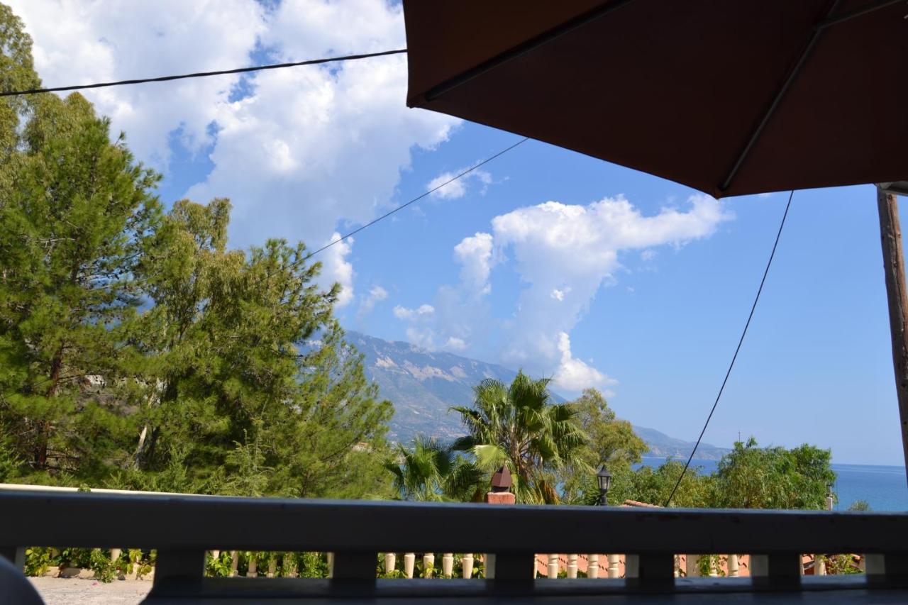 Mihaila Seaside: 2 Bedroom Bungalows Kefalonia Spartià Eksteriør bilde