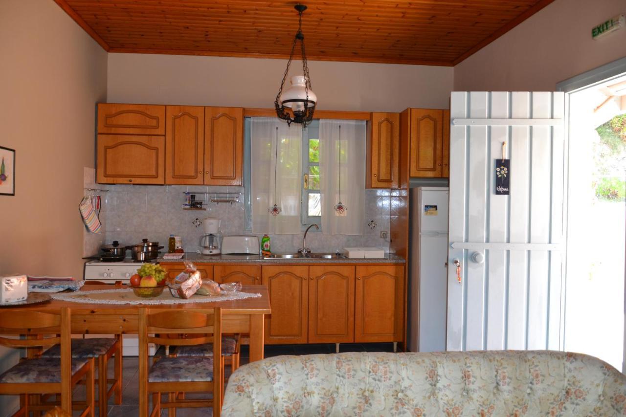 Mihaila Seaside: 2 Bedroom Bungalows Kefalonia Spartià Eksteriør bilde